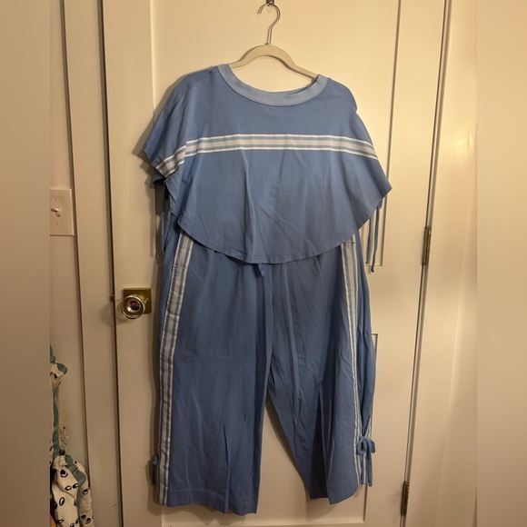 Fp Movement Matching Set - Picture 1 of 4